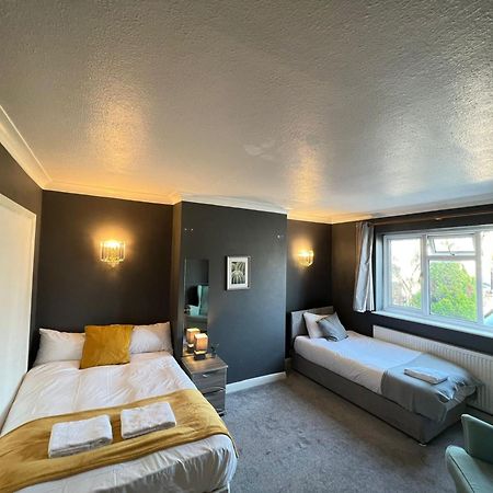 Airport Garden Rooms Feltham Exterior foto